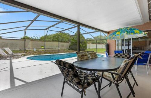 5Bd 2 Bath with Gameroom & Pool 1 story House - Foto 25