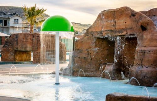 Zion Village Resort 415 Private Hot Tub, Ping Pong Table, and Community Pool access - Foto 80