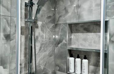 Cozy Luxurious Flat near LHR - Foto 21