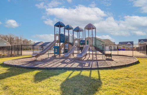 Shuttle to Beach, Relax on Patio! Millville Escape - Foto 35