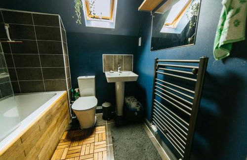 Mansell Road - Trendy Loft with Free Parking - Foto 4