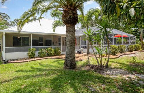 Elegant 4BR Pool Sanctuary - Ideal for Work or Play! - Foto 22