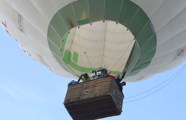 Paseo en globo por el Sabinar de Calatañazor - Foto 1