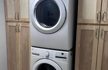 Luxury 6BR Retreat Firepit Foosball Backyard - Foto 22