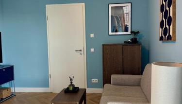 CLS Moderne City-Wohnung Hamburg mit Smart-TV, Nespresso Maschine inklusive Kapseln, Blick über Hamburg, Cafe im Haus, Bus gegenüber, Flex Check-In - Foto 2