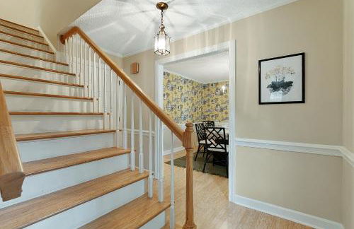 Cozy 4bd Home - NC State & Airport nearby - Foto 6