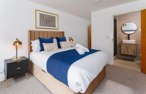 Flatzy - Prime City Apartment with Free Parking & Ping Pong Table - Foto 24