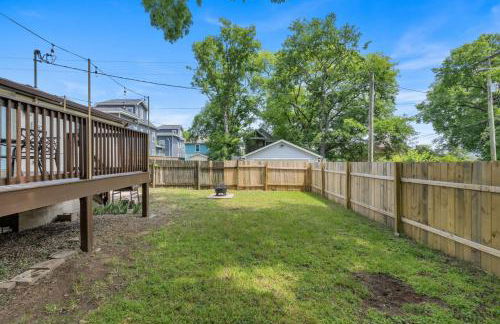 Single Story Pet Friendly Home, with Fenced Yard, Fire Pit, 5min to Downtown!! - Foto 27