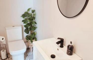 Charming Detached Cottage Near John Radcliffe Hospital Free Parking Self check-in - Foto 12