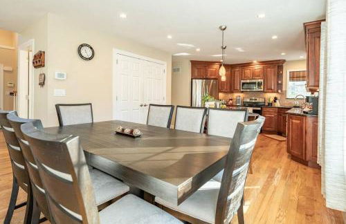 Luxury 4 bedroom house in Pocono Mountains with Hottub in Golf Course Near Lake - Foto 65