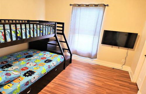 Experience Galveston- Only 1 Block to Beach & Pleasure Pier- 2BED 2Bath-6Beds-7 Minutes to Cruise Port-CasaAzul-2605A- - Foto 17