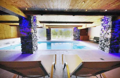 Spacieux Chalet 19pers, Piscine, Jacuzzi, Sauna & Salle de Jeux - Foto 24
