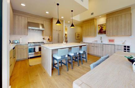 The Residences at One Twenty Unit 302 - Foto 9