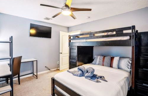 Tropical Escape Pool Jacuzzi Bar in Alvin TX - Photo 24