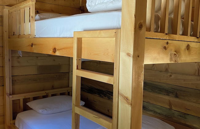 King Cabins - Photo 11