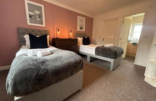 6 Bed, Sleeps 14, En-suites & Parking - Foto 29