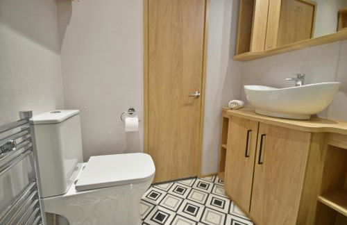 Pendle View Retreat - Holiday Park - Photo 12