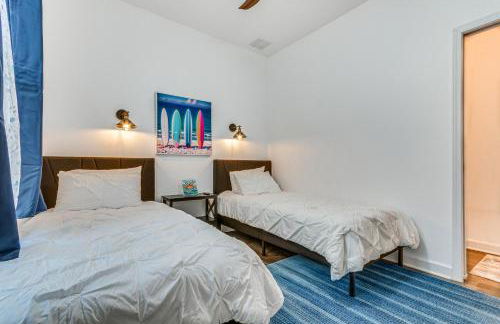 Modern Pensacola Vacation Home with Private Pool! - Foto 23