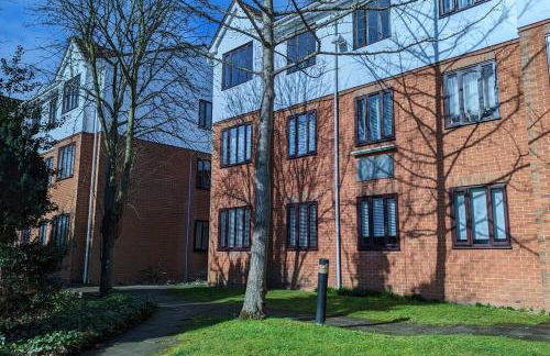 Stylish, Peaceful 2-Bed Flat with Free Parking - Foto 19