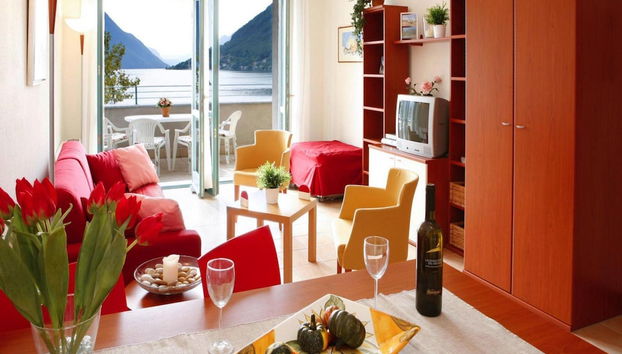 Apartment in Porlezza With Lake View - Foto 4, Sala de estar