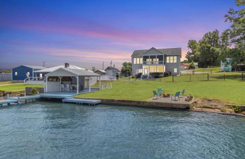 Lakefront Getaway - Dock, Pool, Sunset, Games - Foto 1