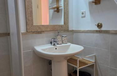 Sea View Penthouse Apartment with Hot Tub - Casa Bella Vista, Buenas Noches , Estepona - Photo 30