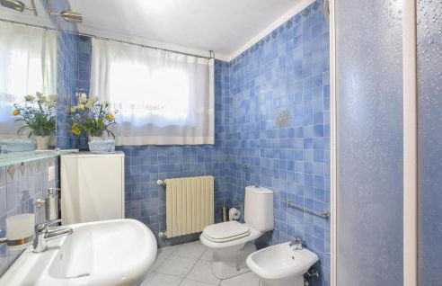 Cozy Home In Pozzol Groppo With Wifi - Foto 40