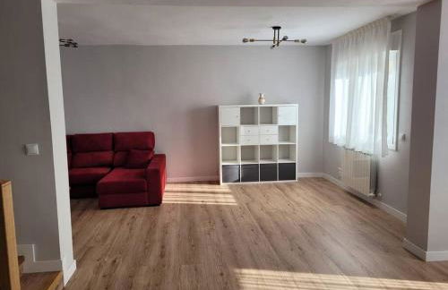 Casa Julio, bonita casa cómoda y espaciosa, totalmente reformada con terraza y jardin privado - Foto 14