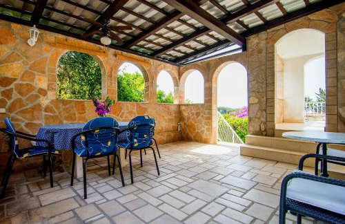 Beach House Splitska - Photo 7