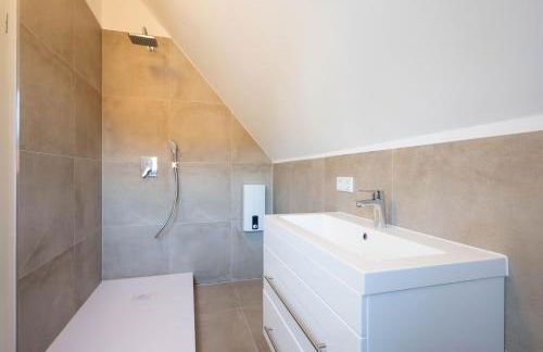 Lit Living - Luxury - Box Spring - Parking - 4 Bed Rooms - 13 persons - Duplex apartment - Foto 23