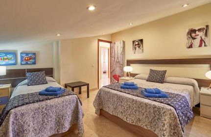 Villa Sitges Ilusión 15 minutes by car from Sitges Sleeps 16 people XXL swimming pool - Foto 32
