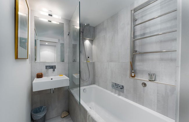 Classic Hammersmith Home by Ravenscourt Park by Underthedoormat - Foto 18