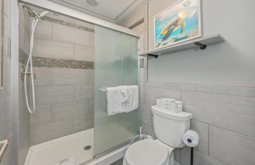 Private Pool and 3BR Family Fun Home with Gazebo - Foto 32