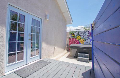 Bohemian ChiC SpaCation-Private HotTub-Close to Downtown-No Pet Fee! - Foto 5