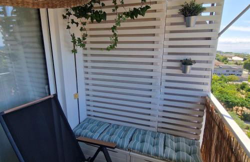 Apartamento con vistas al mar y montaña - Piscina - Foto 9