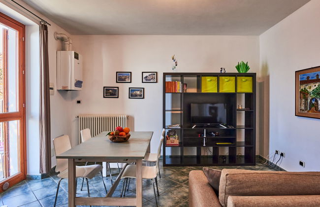 2 bedroom Apartment in Bellano with garden and terrace - Photo 8