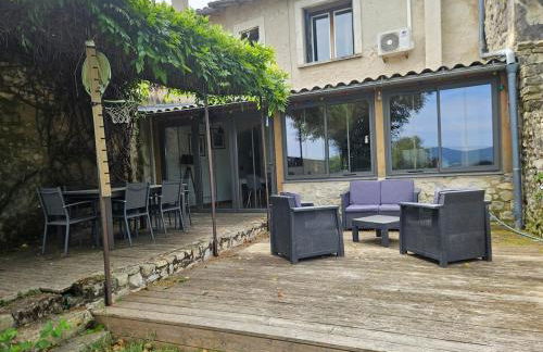 Maison de Village avec Piscine et Terrasse - Foto 8