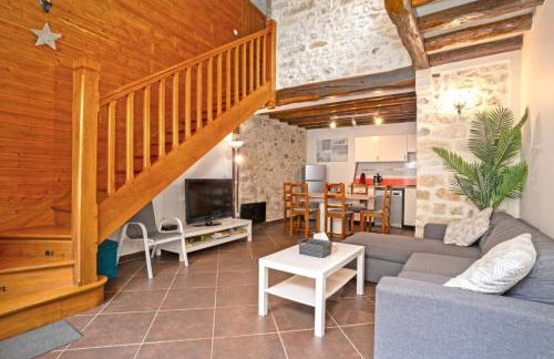 Triplex atypique-Cour intérieure-Commerces à pied - Foto 7