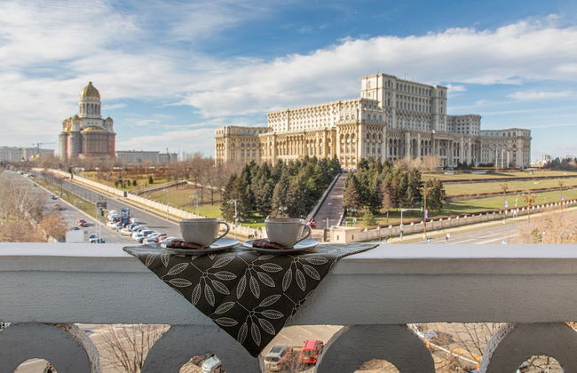 Views of Palace of the Parliament 2BR Jungle Theme - Foto 36