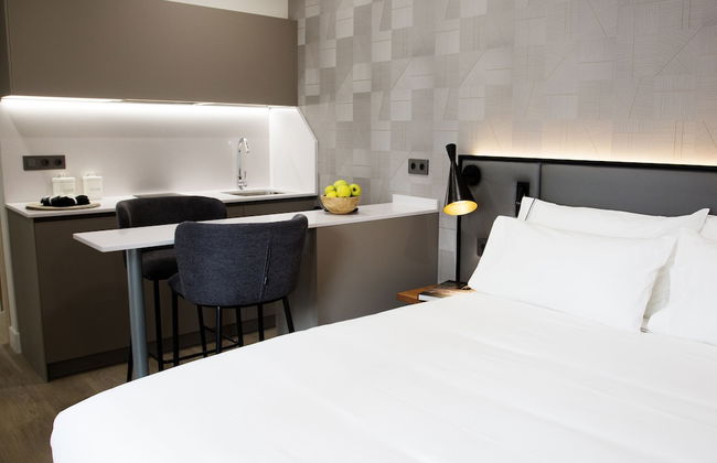 Prisma Suites - Photo 13