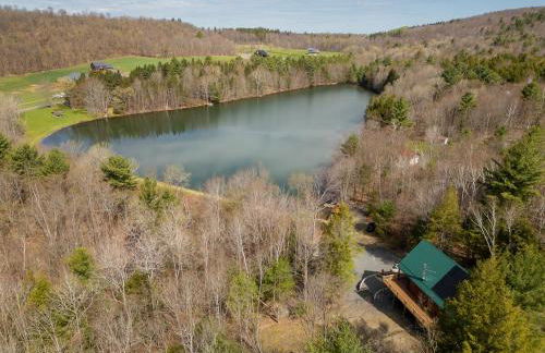 Luxury Log Cabin Lakefront, Game room & Fire Pit, - Foto 34