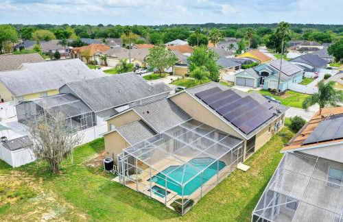 Spacious Disney Themed 5Bed Villa! Private Heated Enclosed Pool/Spa/BBQ! - Photo 18