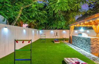 Family Fun & Backyard Oasis Hot Tub Games & BBQ - Foto 49