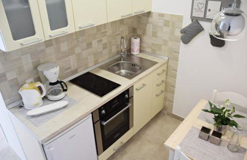 Villa Ana Apartments - Photo 30