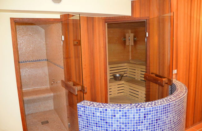 Luxury Stay With Sauna - Photo 23