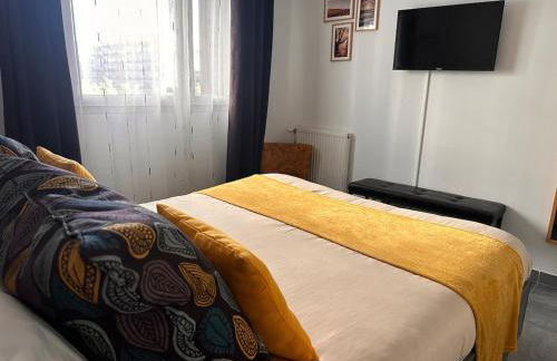 AJ - Stylish Pied-à-Terre à La Joliette - Parking - Foto 26