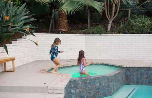 5BR Oasis with Pool, Arcade, Sauna - Photo 3