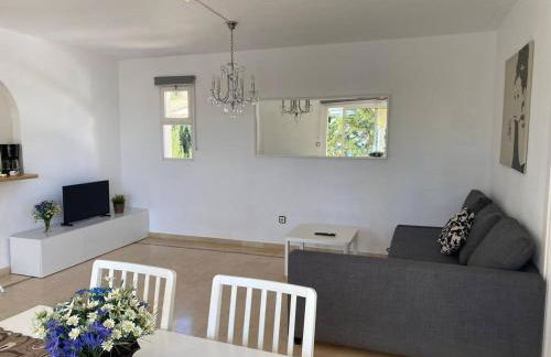 CYV Simple living near beach w pool in Fuengirola - Photo 16