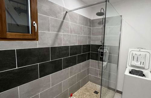 Maison avec Cour, Piscine Sécurisée, Climatisation, 3 Chambres, Proche Plage, 8 Personnes - FR-1-701-33 - Foto 15