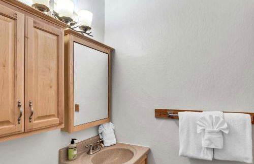 Cozy Mountain Retreat in Truckee Near Northstar - Foto 20